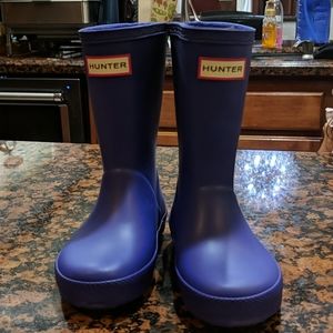 Blue hunter boots in great condition